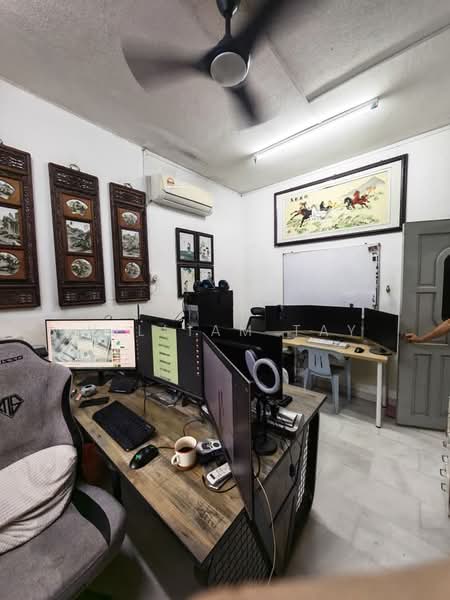 Semi-Detached House for Sale in Taman Johor Jaya (Johor Bahru) - William Tay - Study - PropertyGuru.com.my