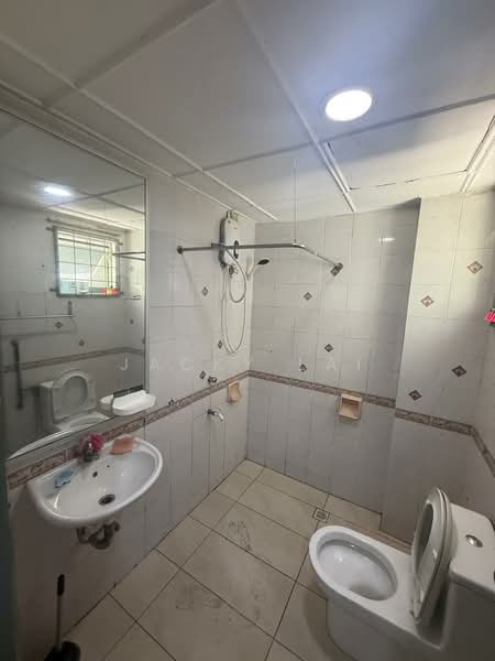 Apartment for Rent at Api Api Apartment - Jacky Lai - Bathroom - PropertyGuru.com.my