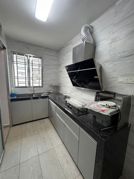 1.5-storey Terraced House for Rent in Bandar Indahpura (Kulai) - Andy Chan - Kitchen - PropertyGuru.com.my