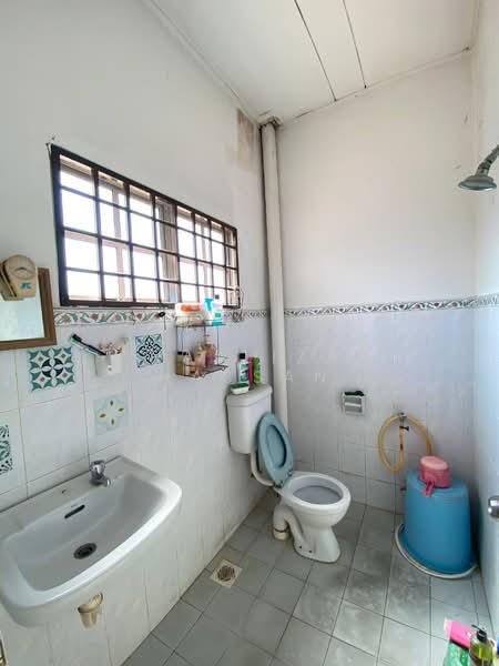 2-storey Terraced House for Sale in Kajang (Selangor) - Hasliza Hassan - Bathroom - PropertyGuru.com.my