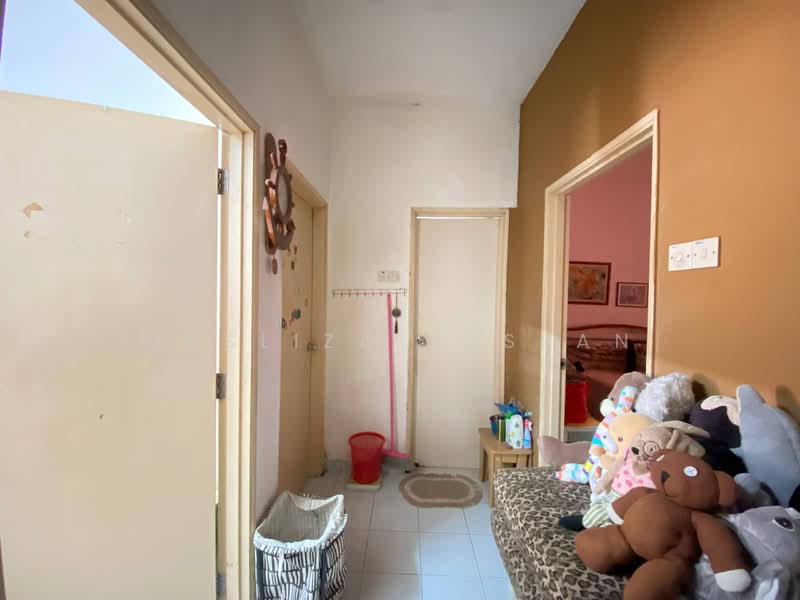 2-storey Terraced House for Sale in Kajang (Selangor) - Hasliza Hassan - Entrance - PropertyGuru.com.my