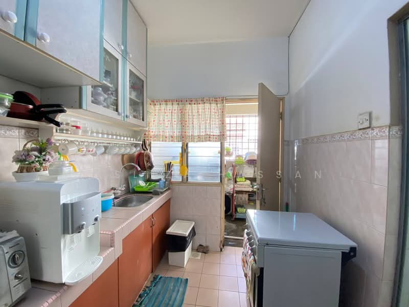 2-storey Terraced House for Sale in Kajang (Selangor) - Hasliza Hassan - Kitchen - PropertyGuru.com.my