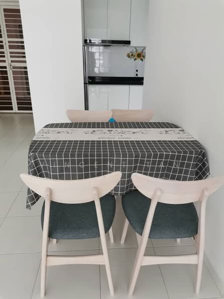 Kondominium untuk Disewa di i-Santorini - Vincent Tan - Dining Room - PropertyGuru.com.my