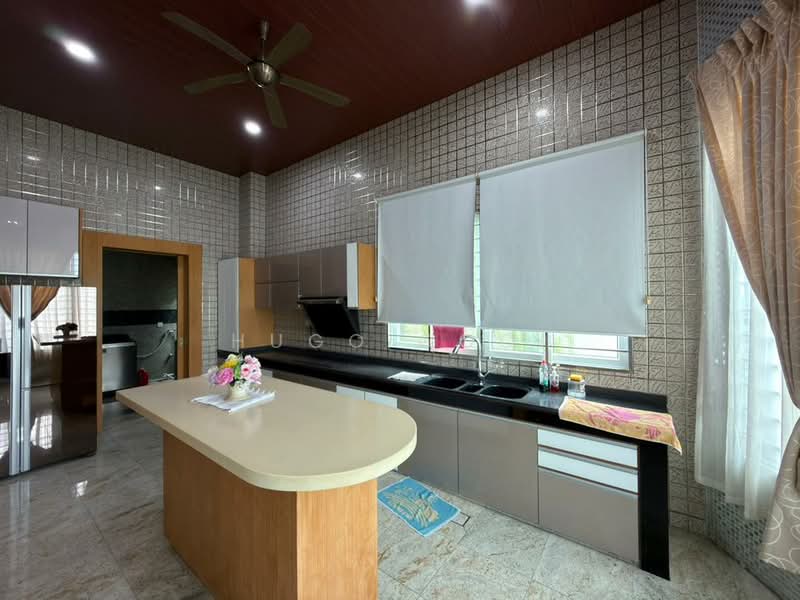 Rumah Banglo untuk Disewa di Cheras (Selangor) - Hugo Gooi - Kitchen - PropertyGuru.com.my