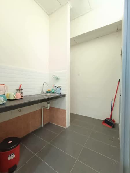 Shop for Sale in Bandar Indahpura (Kulai) - Marcus Loh - Kitchen - PropertyGuru.com.my