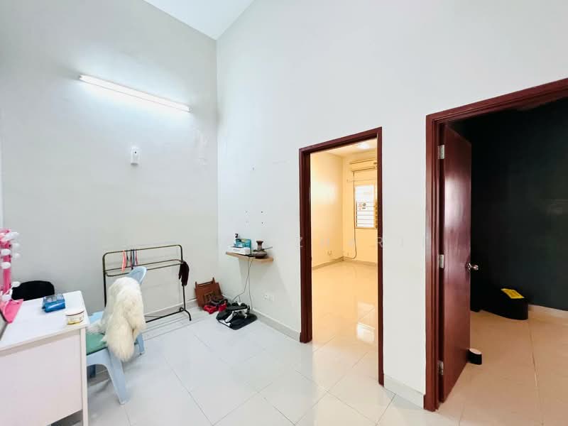 Rumah Teres 2-Tingkat untuk Dijual di Taman Pelangi Semenyih 2 (Semenyih) - Danial Zharif - Interior - PropertyGuru.com.my