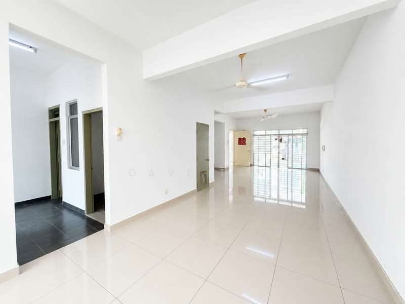2-storey Terraced House for Sale in Rawang (Selangor) - Dave Tan - Living Room - PropertyGuru.com.my