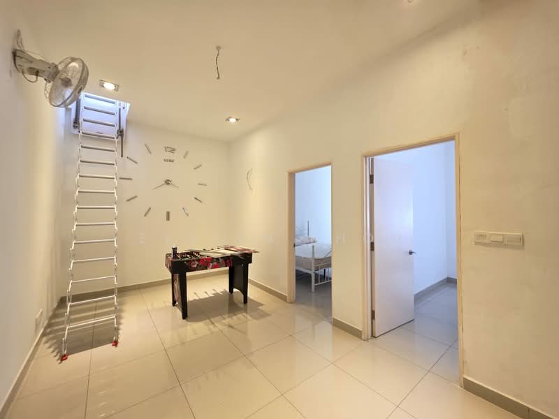 2-storey Terraced House for Sale in Rawang (Selangor) - Evelyn Khoo - Hallway - PropertyGuru.com.my