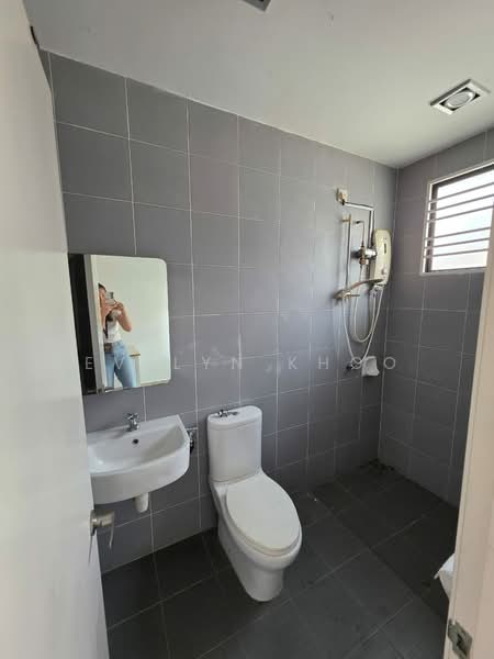 2-storey Terraced House for Sale in Rawang (Selangor) - Evelyn Khoo - Bathroom - PropertyGuru.com.my