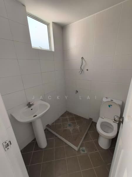2-storey Terraced House for Sale in Kota Kinabalu (Sabah) - Jacky Lai - Bathroom - PropertyGuru.com.my