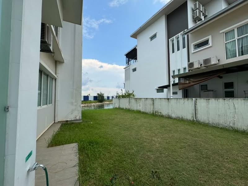 Bungalow for Rent in Senibong (Permas Jaya) - Yoland . - Exterior - PropertyGuru.com.my
