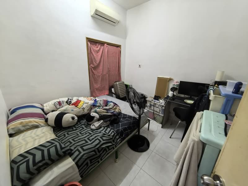 Terraced House for Sale in Taman Mutiara Rini (Skudai) - Min Kong - Bedroom - PropertyGuru.com.my