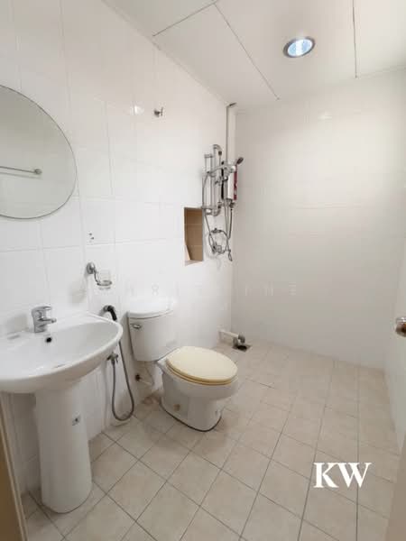 Rumah Teres 2 Tingkat untuk Dijual di Kota Kemuning (Shah Alam) - Christine Lam - Bathroom - PropertyGuru.com.my