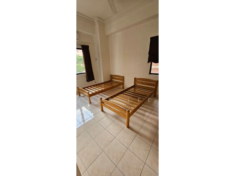 Untuk Disewa - Evergreen Park Scot Pine