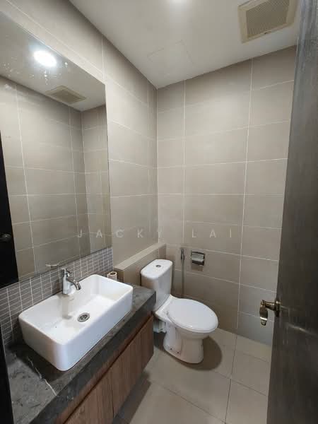 Condominium for Rent at Pelagos Designer Suites@ Water Front - Jacky Lai - Bathroom - PropertyGuru.com.my