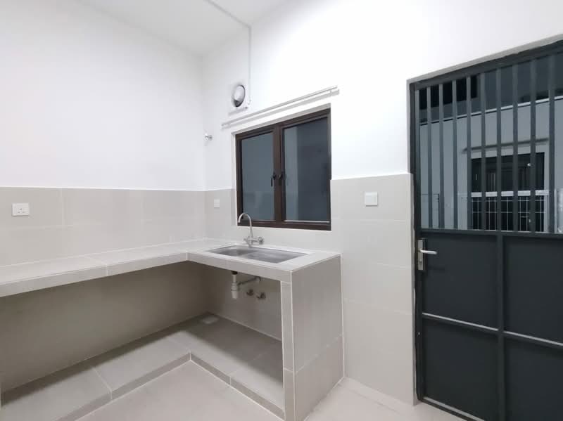2-storey Terraced House for Rent in Setia Indah (Setia Alam) - Annie Kho - Kitchen - PropertyGuru.com.my