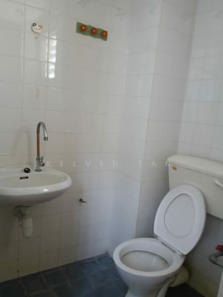 Pangsapuri untuk Dijual di Nova II - Kelven Tan - Bathroom - PropertyGuru.com.my