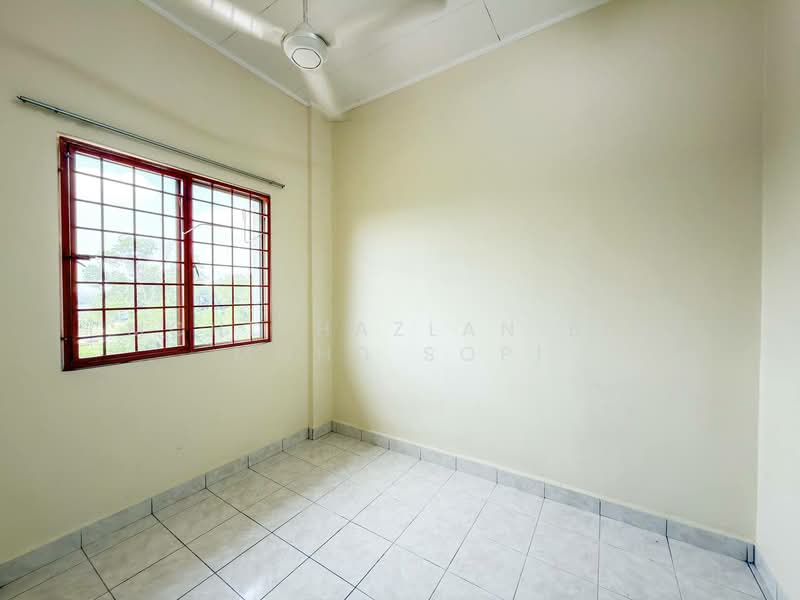 Apartment for Sale at Pangsapuri Seroja - Mohd Hazlan bin Mohd Sopi - PropertyGuru.com.my