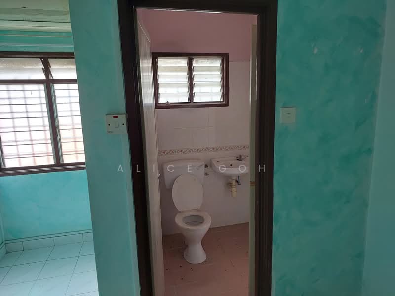 2-storey Terraced House for Sale in Taman Putra Prima (Puchong) - Alice Goh - Bathroom - PropertyGuru.com.my