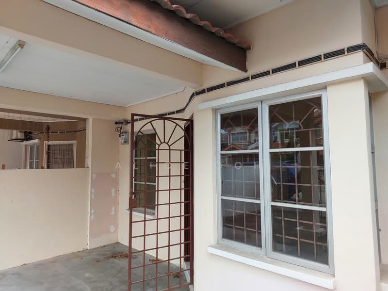 2-storey Terraced House for Sale in Taman Putra Prima (Puchong) - Alice Goh - Exterior - PropertyGuru.com.my