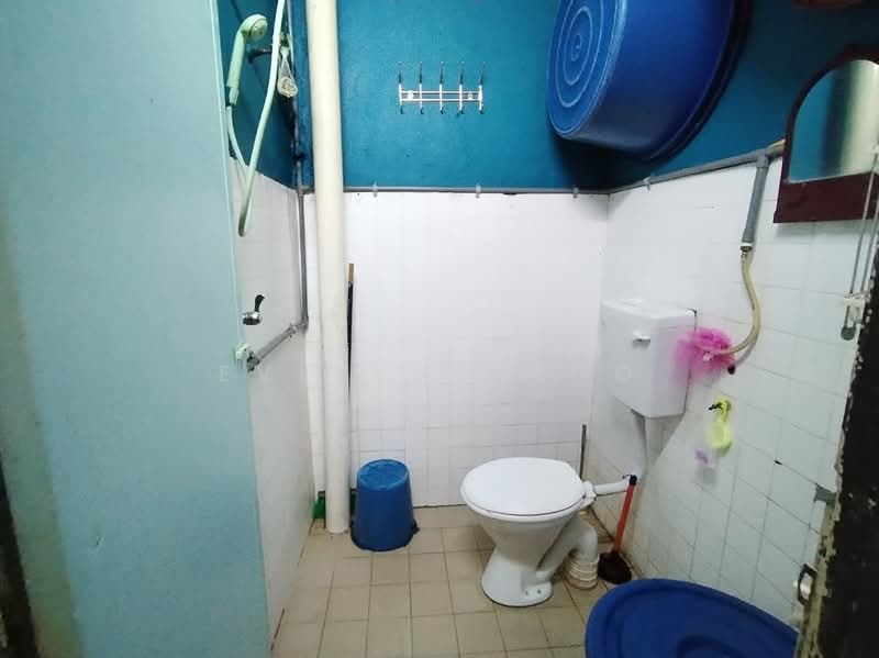 Rumah Teres 2 Tingkat untuk Dijual di Rawang (Selangor) - Evelyn Khoo - Bathroom - PropertyGuru.com.my