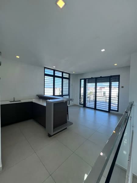 Bungalow for Sale in Taman Vista Kirana (Bukit Katil) - Tim Piong - Kitchen - PropertyGuru.com.my