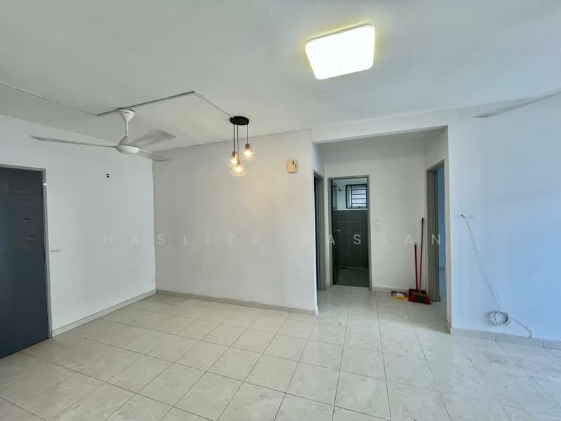 Apartment for Sale at Residensi Laguna Biru 2 - Hasliza Hassan - Living Room - PropertyGuru.com.my