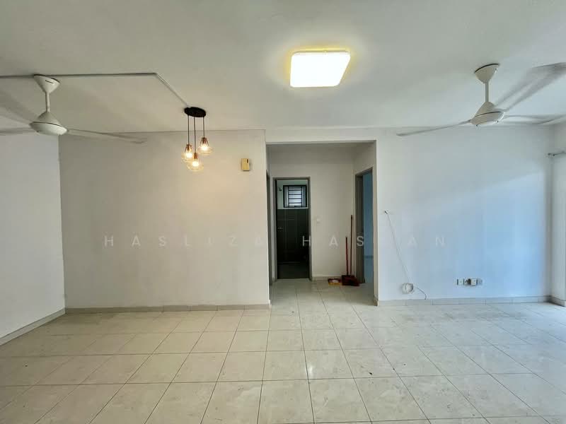 Apartment for Sale at Residensi Laguna Biru 2 - Hasliza Hassan - Living Room - PropertyGuru.com.my