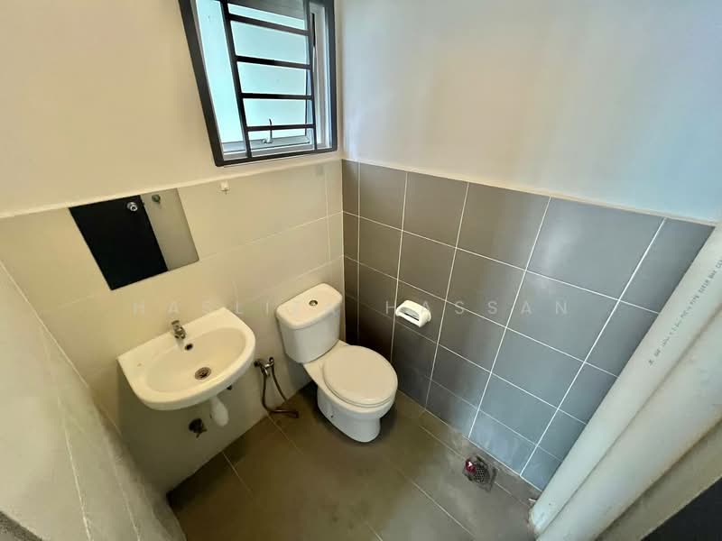 Apartment for Sale at Residensi Laguna Biru 2 - Hasliza Hassan - Bathroom - PropertyGuru.com.my