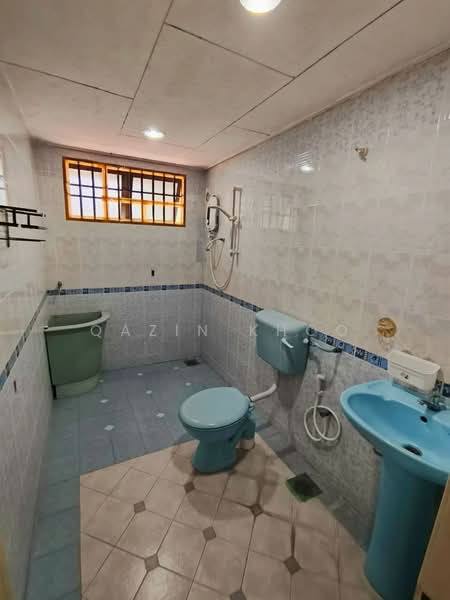 1-storey Terraced House for Rent in Taman Canning (Ipoh) - Qazin Khoo - Bathroom - PropertyGuru.com.my