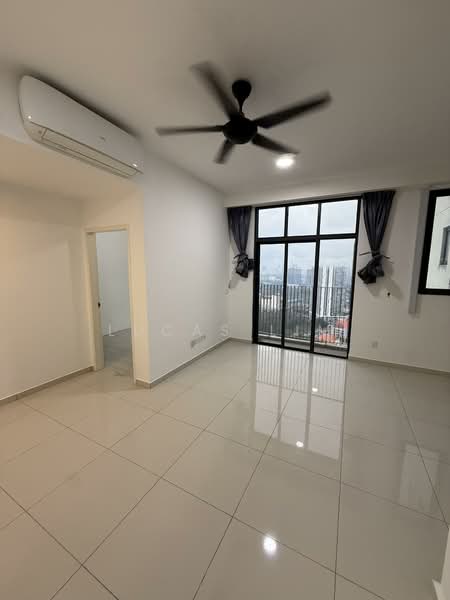 Servis Apartment untuk Dijual di Lexa Residence @ The Quartz WM - Lucas Lim - Living Room - PropertyGuru.com.my