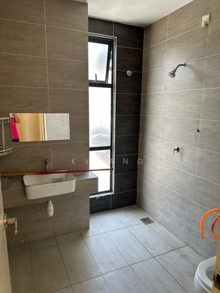 Rumah Teres untuk Dijual di Dengkil (Selangor) - KY Ang - Bathroom - PropertyGuru.com.my