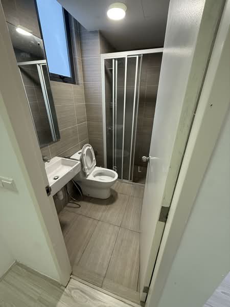 Servis Apartment untuk Dijual di Lexa Residence @ The Quartz WM - Lucas Lim - Bathroom - PropertyGuru.com.my