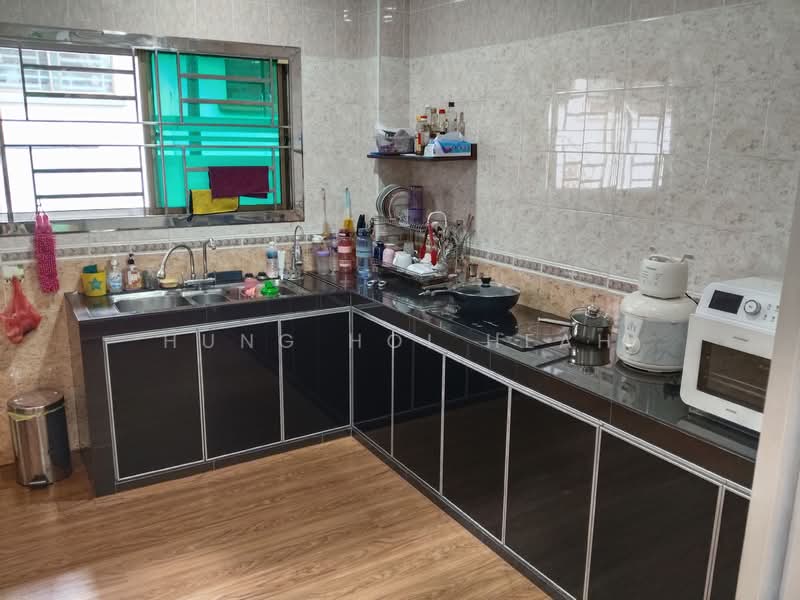 Rumah Teres 2 Tingkat untuk Dijual di Taman Desa Cemerlang (Ulu Tiram) - Hung Hoi Heah - Kitchen - PropertyGuru.com.my