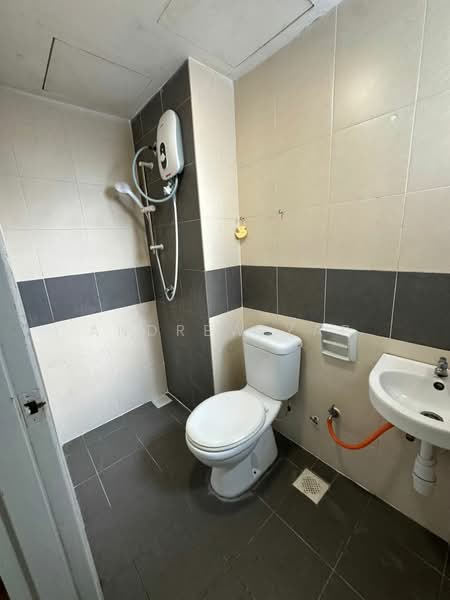 Condominium for Sale at Seri Puteri - Andrew Yap - Bathroom - PropertyGuru.com.my