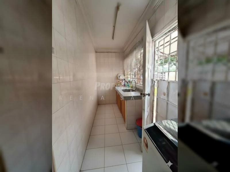 2-storey Terraced House for Sale in Shah Alam (Selangor) - Reena Sarif - Kitchen - PropertyGuru.com.my