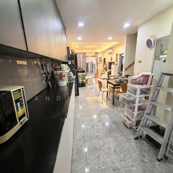 2.5-storey Terraced House for Sale in Cheras (Selangor) - Andrew Yap - Kitchen - PropertyGuru.com.my