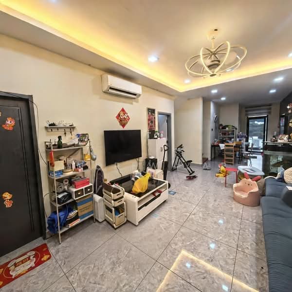 2.5-storey Terraced House for Sale in Cheras (Selangor) - Andrew Yap - Living Room - PropertyGuru.com.my