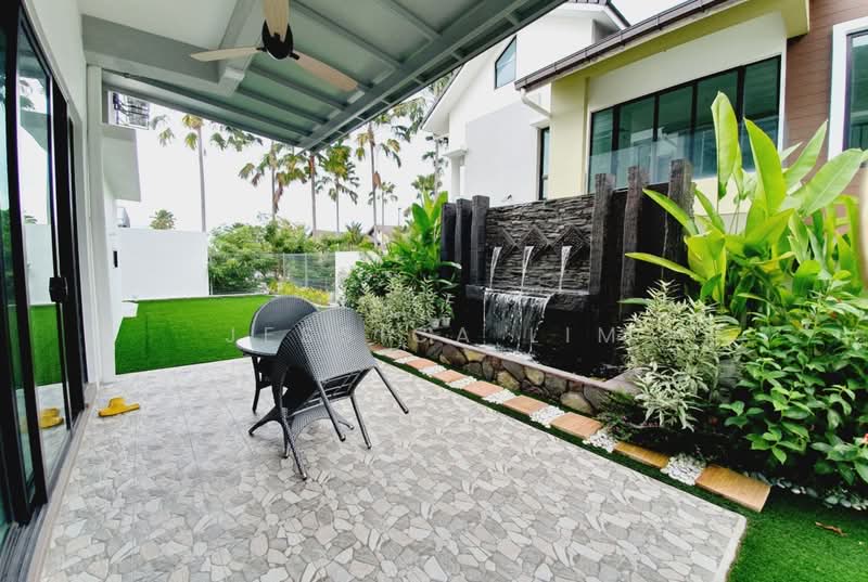 Rumah Berkembar untuk Dijual di Subang Bestari (Shah Alam) - Jessica Lim - Exterior - PropertyGuru.com.my