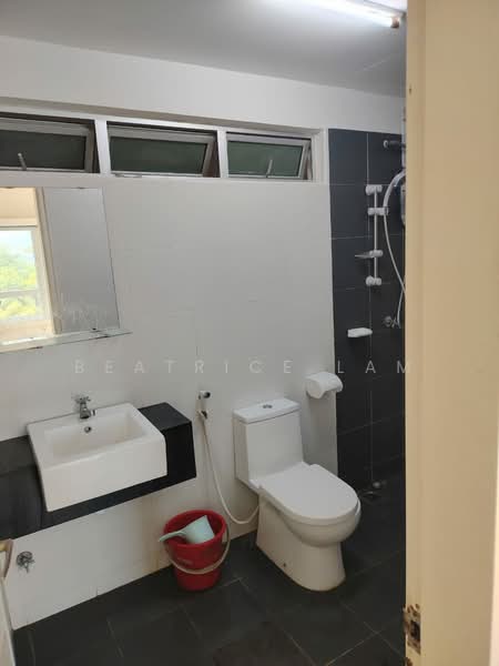 Apartment for Sale at Idaman Residence - Beatrice Lam - Bathroom - PropertyGuru.com.my