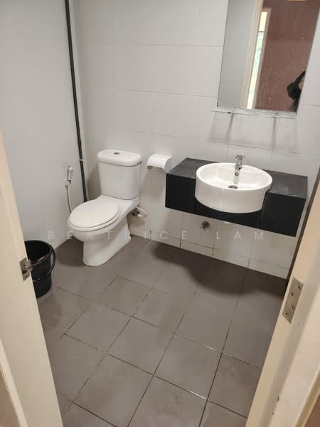 Apartment for Sale at Idaman Residence - Beatrice Lam - Bathroom - PropertyGuru.com.my