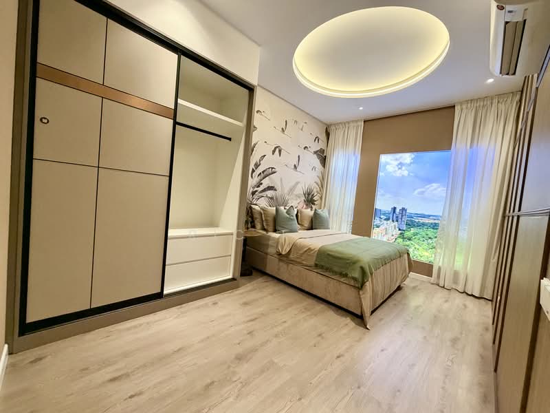 Servis Apartment untuk Dijual di The Queenwoodz @ Bukit Jalil - Ric Foo - Comfortable Bedroom with Natural Light - PropertyGuru.com.my
