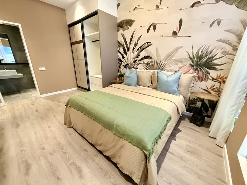 Servis Apartment untuk Dijual di The Queenwoodz @ Bukit Jalil - Ric Foo - Spacious Master Bedroom - PropertyGuru.com.my