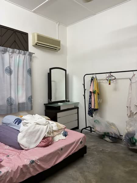 1-storey Terraced House for Rent in Taman Johor Jaya (Johor Bahru) - Tom Chiew - Bedroom - PropertyGuru.com.my