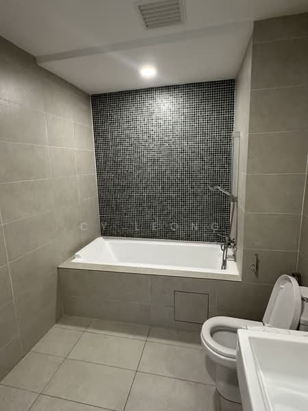 Servis Apartment untuk Dijual di Ooak Serviced Apartments @ Kiara 163 - CY Leong - Bathroom - PropertyGuru.com.my