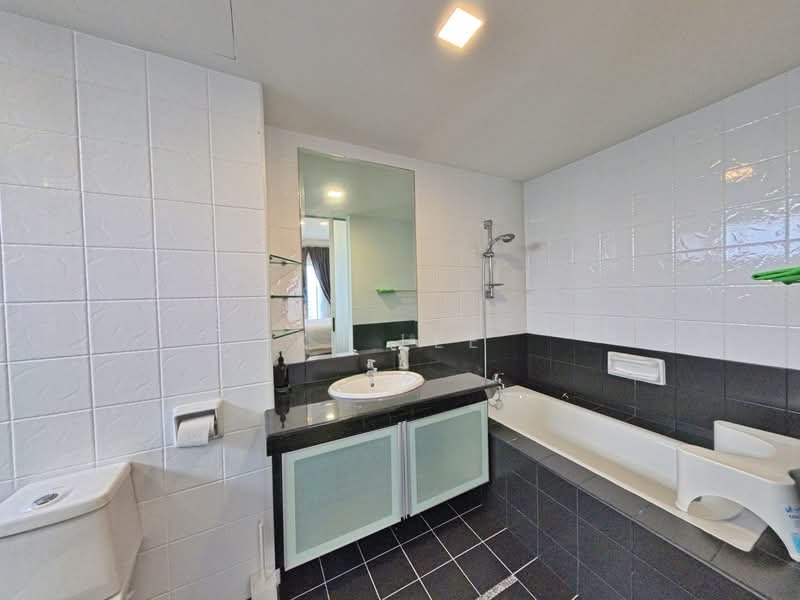 Condominium for Rent at The Plaza Condominium - KH LEE - Bathroom - PropertyGuru.com.my