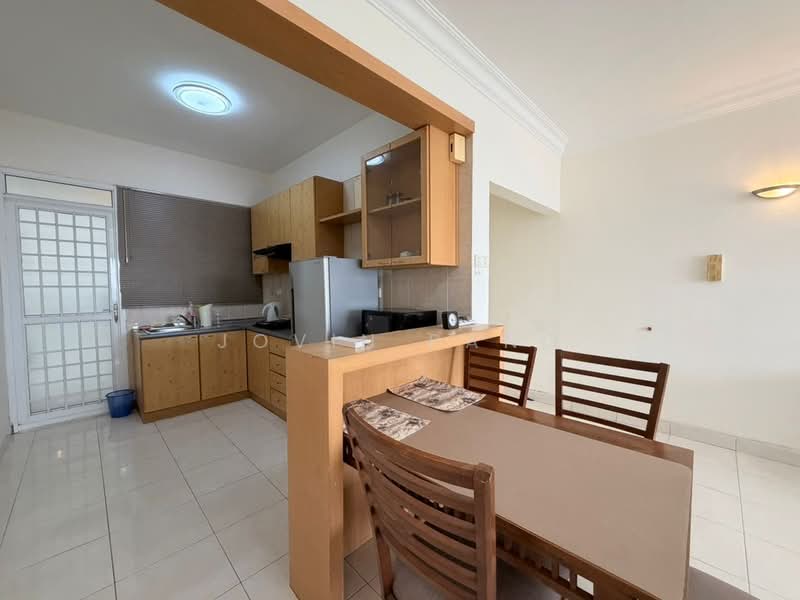 Condominium for Rent at Gurney Park Condominium - Jovin Pang - Kitchen - PropertyGuru.com.my