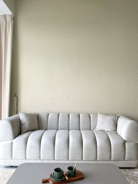 Servis Apartment untuk Disewa di Met 1 Residences - Charmaine Wong - Living Room - PropertyGuru.com.my