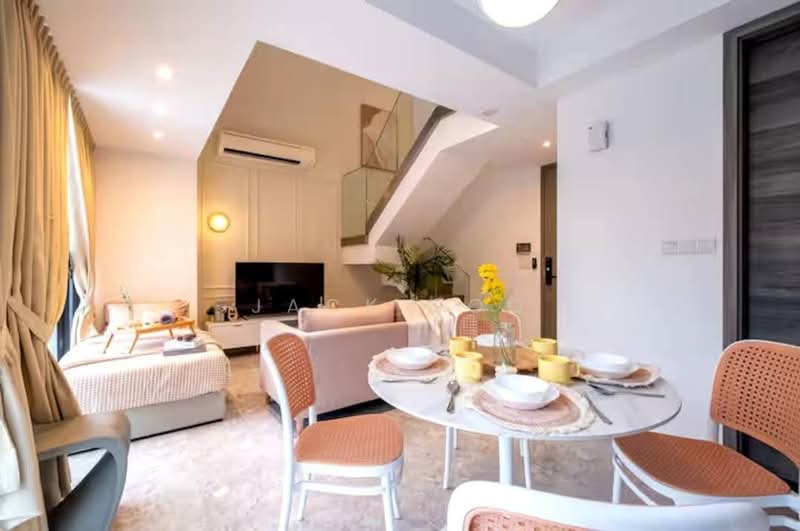 Servis Apartment untuk Dijual di Agile Bukit Bintang - Jack Soo - Living Room - PropertyGuru.com.my