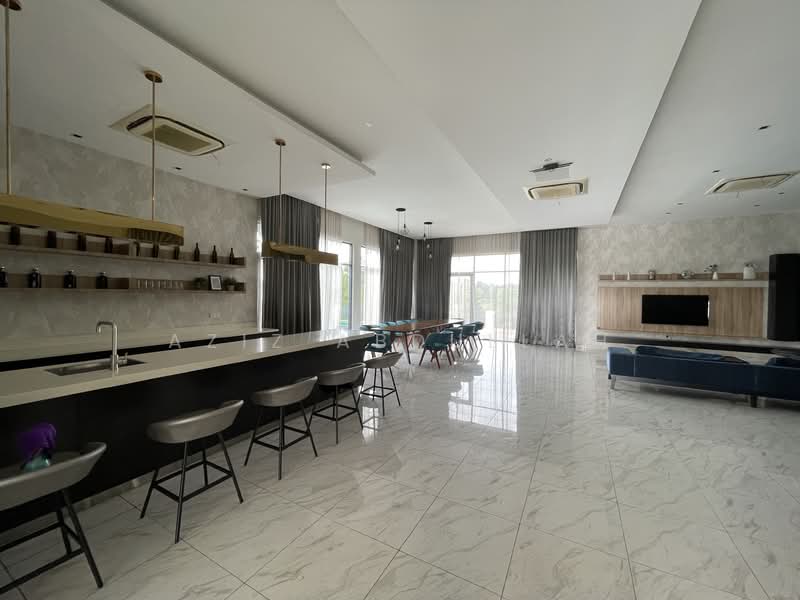 Semi-Detached House for Sale in Telok Panglima Garang (Selangor) - Aziz Abdullah - Living Room - PropertyGuru.com.my